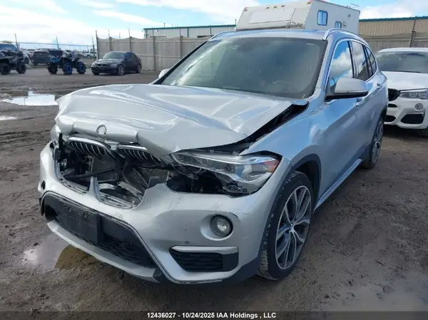 WBXHT3C39GP884025 2016 BMW X1 - Image 2