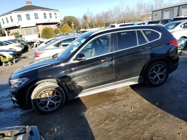 WBXHT3C39GP884915 2016 BMW X1 - Image 1
