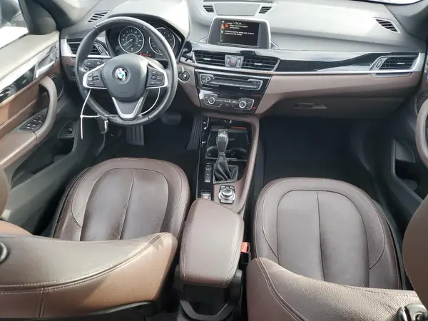 WBXHT3C39GP889323 2016 BMW X1 - Image 8