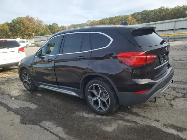 WBXHT3C39H5F70018 2017 BMW X1 - Image 2