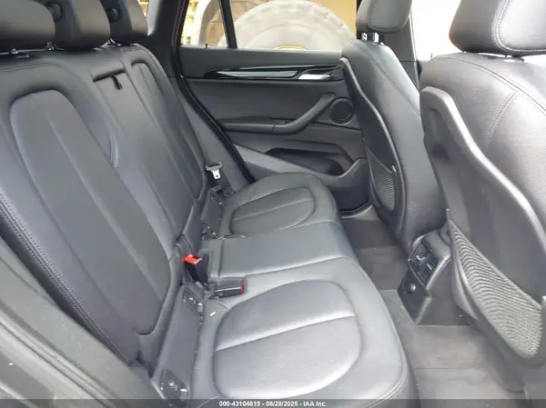 WBXHT3C39H5F70178 2017 BMW X1 - Image 8