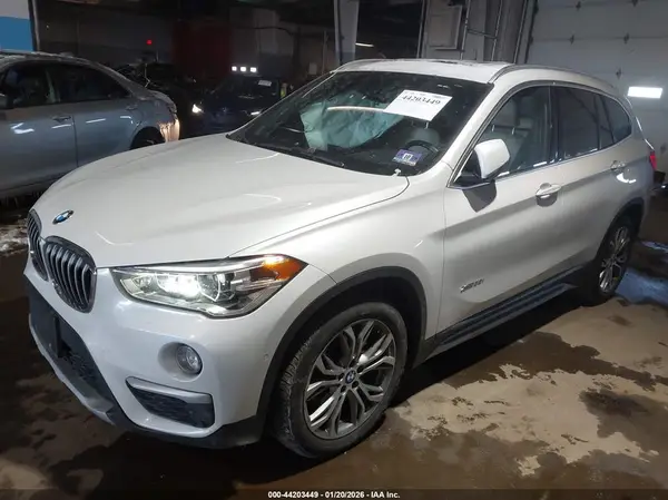 WBXHT3C39H5F70911 2017 BMW X1 - Image 2
