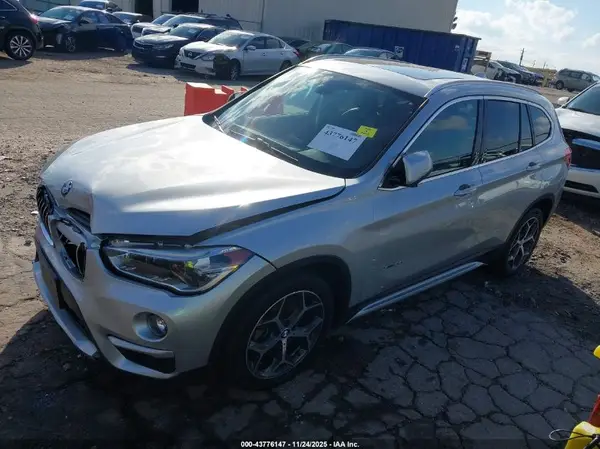 WBXHT3C39H5F71055 2017 BMW X1 - Image 2