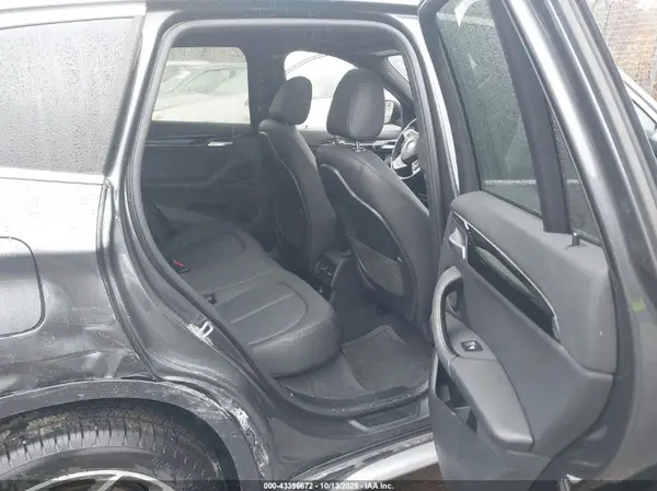 WBXHT3C39H5F73047 2017 BMW X1 - Image 8