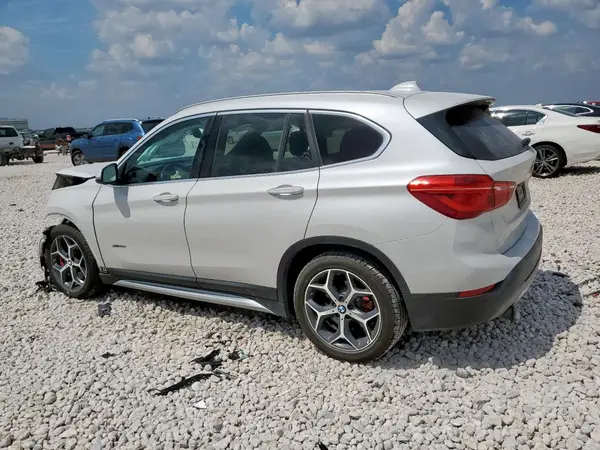 WBXHT3C39H5F76143 2017 BMW X1 - Image 2