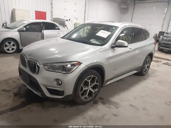 WBXHT3C39H5F77566 2017 BMW X1 - Image 2