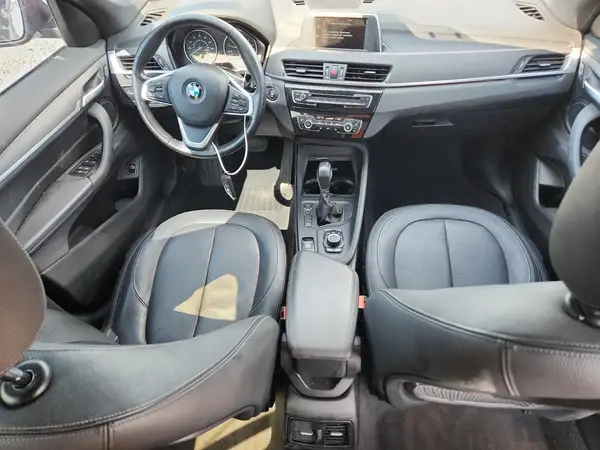 WBXHT3C39H5F81018 2017 BMW X1 - Image 8