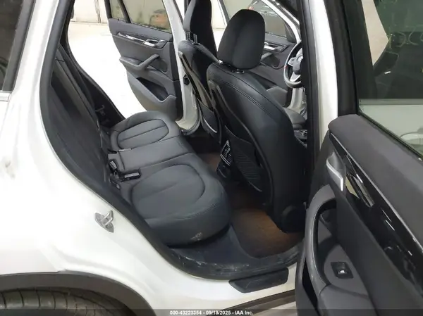 WBXHT3C39H5F83030 2017 BMW X1 - Image 8