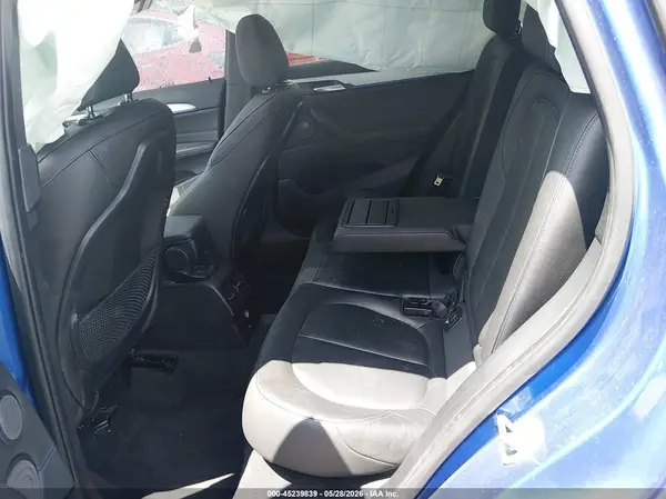 WBXHT3C39H5F83660 2017 BMW X1 - Image 8