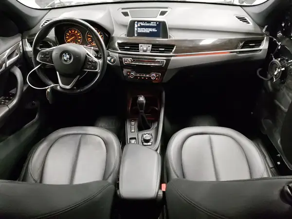 WBXHT3C39H5F84582 2017 BMW X1 - Image 8