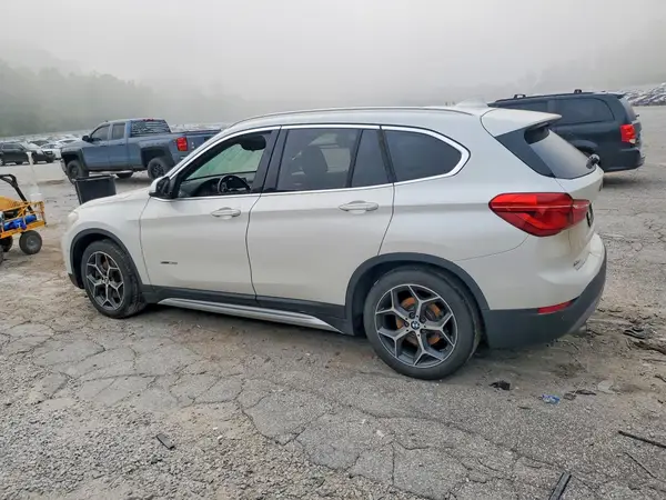 WBXHT3C39H5F86364 2017 BMW X1 - Image 2