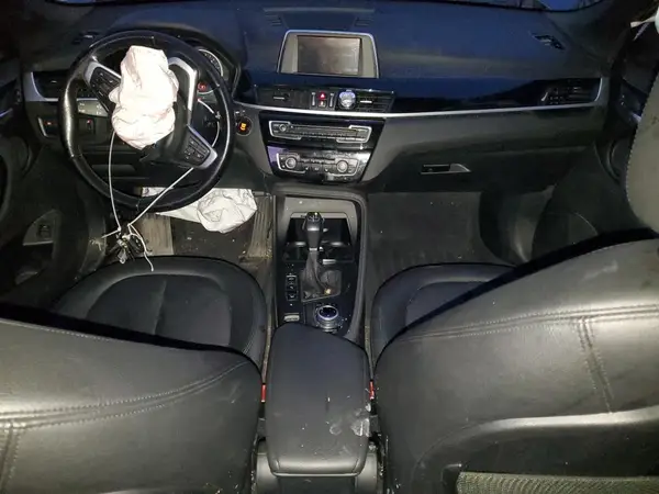 WBXHT3C39H5F86672 2017 BMW X1 - Image 8