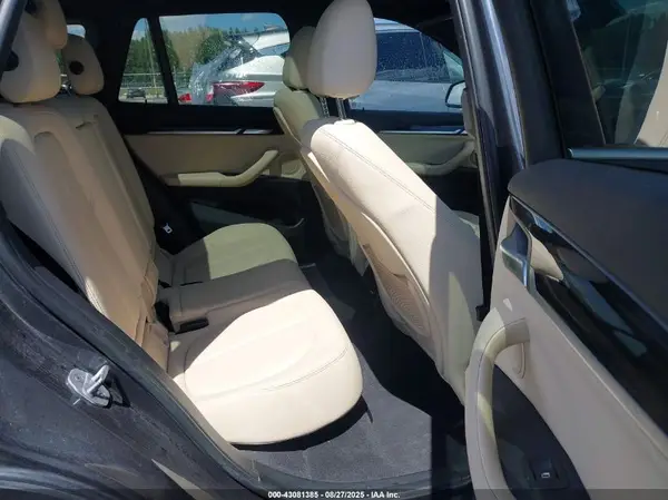 WBXHT3C39H5F87921 2017 BMW X1 - Image 8