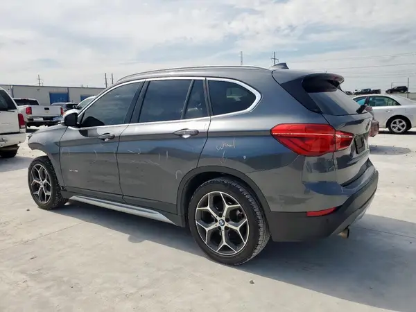 WBXHT3C39H5F87949 2017 BMW X1 - Image 2