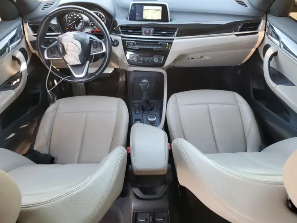WBXHT3C39J3F04165 2018 BMW X1 - Image 8
