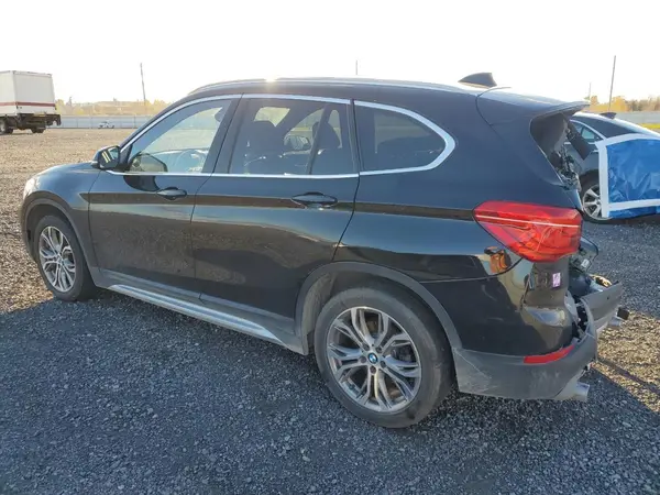 WBXHT3C39J3H30030 2018 BMW X1 - Image 2