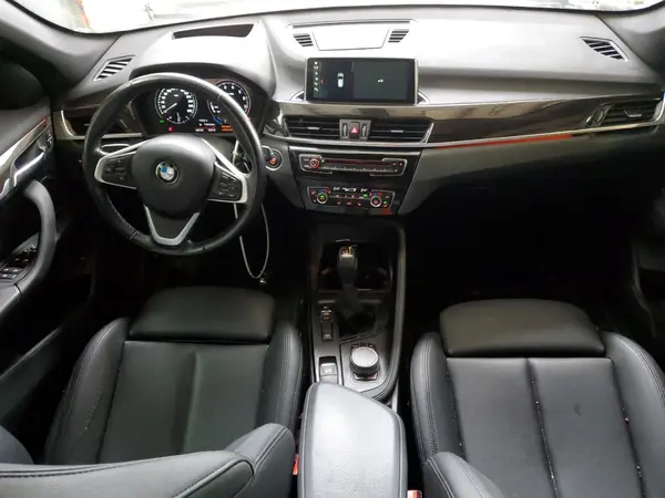 WBXHT3C39J3H32053 2018 BMW X1 - Image 8