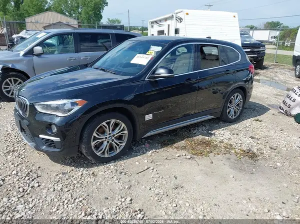 WBXHT3C39J5F88198 2018 BMW X1 - Image 2