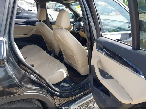 WBXHT3C39J5F88198 2018 BMW X1 - Image 8