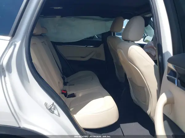 WBXHT3C39J5F88895 2018 BMW X1 - Image 8