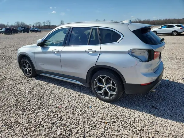 WBXHT3C39J5F91084 2018 BMW X1 - Image 2