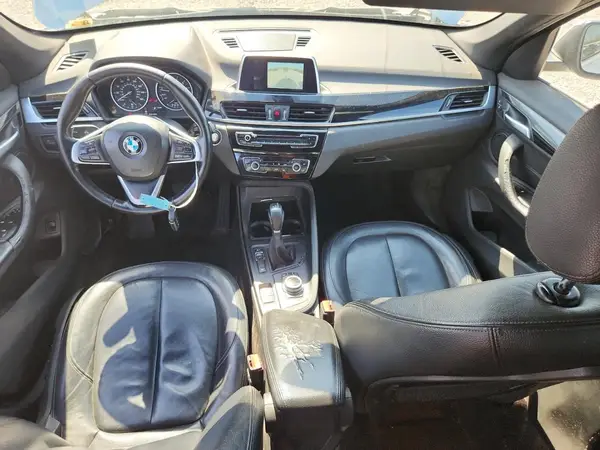 WBXHT3C39J5F91084 2018 BMW X1 - Image 8