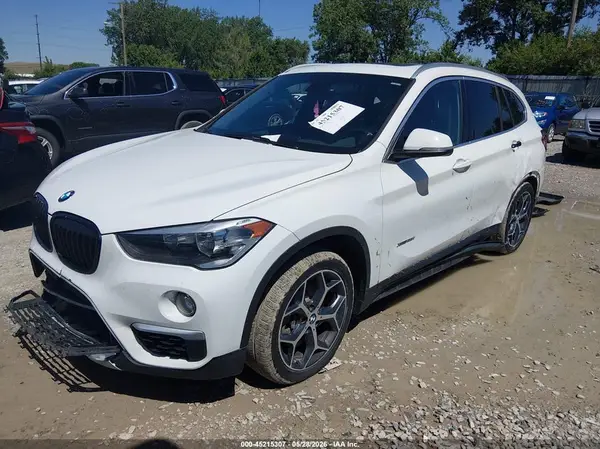 WBXHT3C39J5F92722 2018 BMW X1 - Image 2