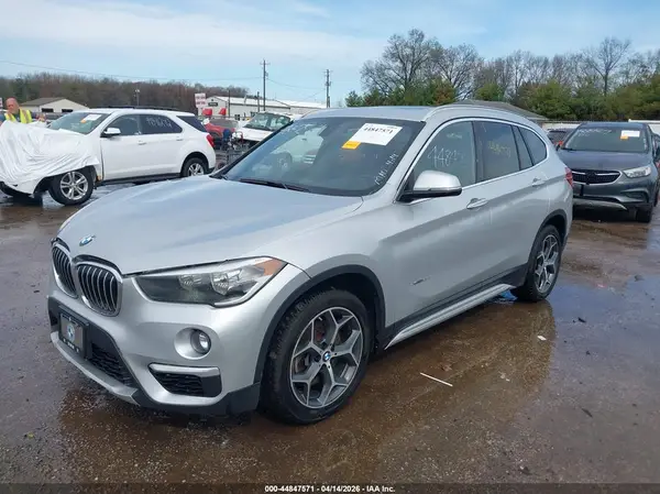 WBXHT3C39J5K22657 2018 BMW X1 - Image 2