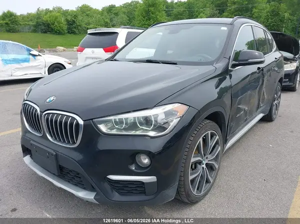 WBXHT3C39J5K22738 2018 BMW X1 - Image 2