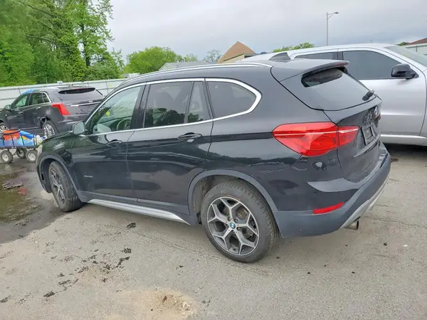 WBXHT3C39J5K23453 2018 BMW X1 - Image 2