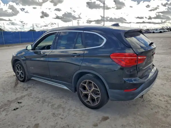 WBXHT3C39J5K24876 2018 BMW X1 - Image 2
