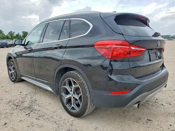 WBXHT3C39J5K25641 2018 BMW X1 - Image 2