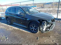 WBXHT3C39J5K28734 2018 BMW X1