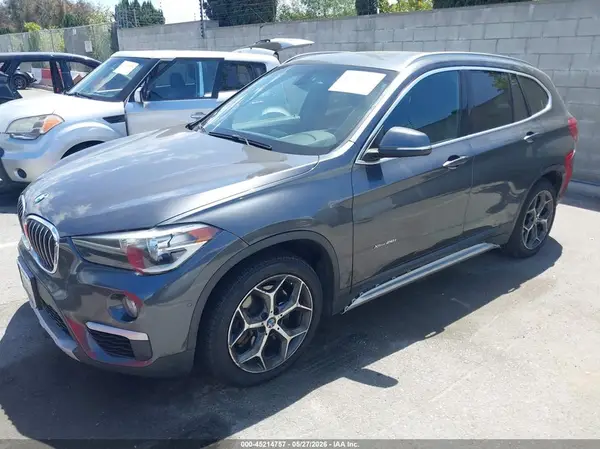 WBXHT3C39J5K29205 2018 BMW X1 - Image 2