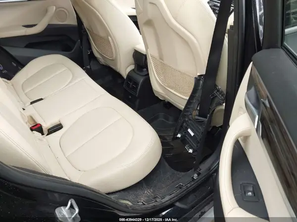 WBXHT3C39J5K30998 2018 BMW X1 - Image 8