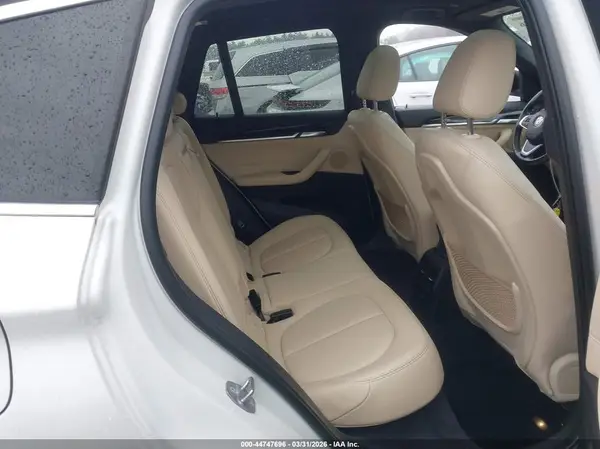 WBXHT3C39J5K32072 2018 BMW X1 - Image 8