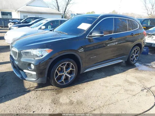 WBXHT3C39J5L26260 2018 BMW X1 - Image 2