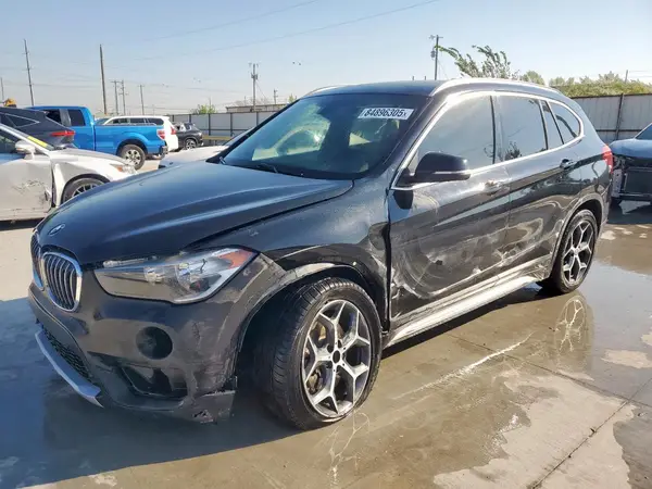 WBXHT3C39J5L27103 2018 BMW X1 - Image 1