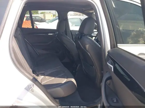 WBXHT3C39J5L27926 2018 BMW X1 - Image 8