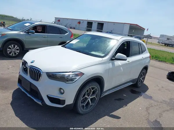 WBXHT3C39J5L31278 2018 BMW X1 - Image 2