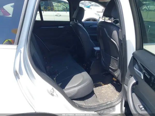 WBXHT3C39J5L31278 2018 BMW X1 - Image 8