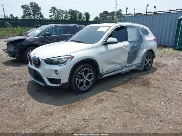 WBXHT3C39J5L32561 2018 BMW X1 - Image 2