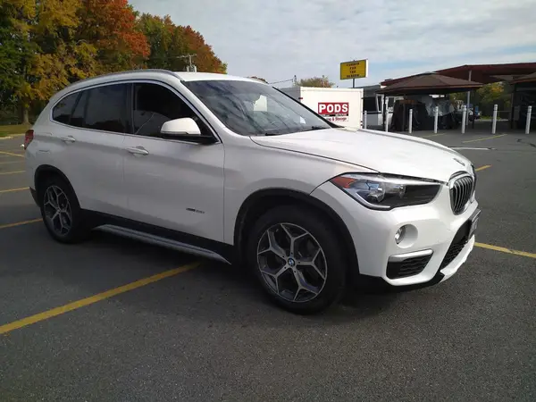 WBXHT3C3XGP880243 2016 BMW X1 - Image 1