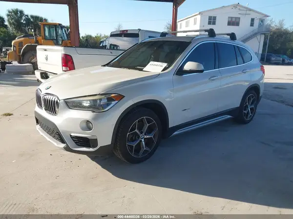 WBXHT3C3XGP881005 2016 BMW X1 - Image 2