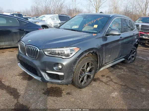 WBXHT3C3XGP885328 2016 BMW X1 - Image 2