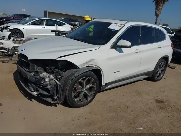 WBXHT3C3XGP886463 2016 BMW X1 - Image 2