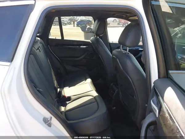 WBXHT3C3XGP886463 2016 BMW X1 - Image 8