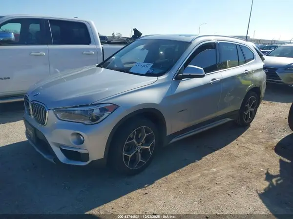 WBXHT3C3XH5F69475 2017 BMW X1 - Image 2