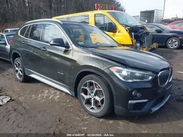 WBXHT3C3XH5F70500 2017 BMW X1 - Image 1