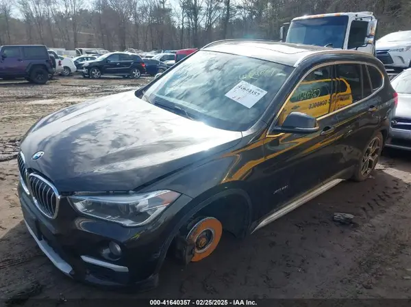WBXHT3C3XH5F70500 2017 BMW X1 - Image 2